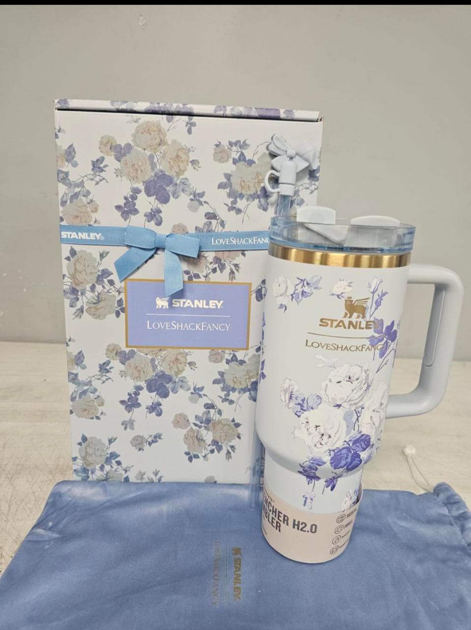 Stanley x LoveShackFancy Quencher H2.0 FlowState Tumbler 40oz – Floral Blue
